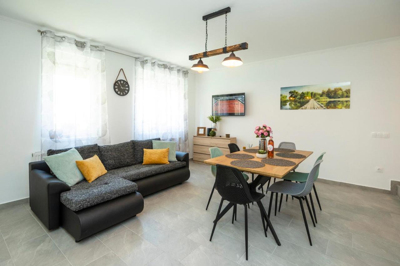 Zsendulo Apartman Apartment Eger Ngoại thất bức ảnh