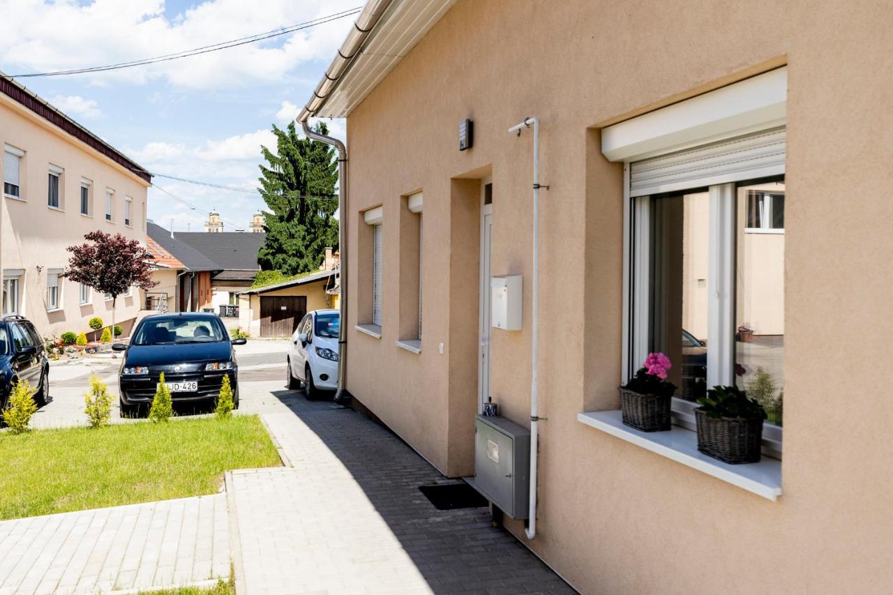 Zsendulo Apartman Apartment Eger Ngoại thất bức ảnh